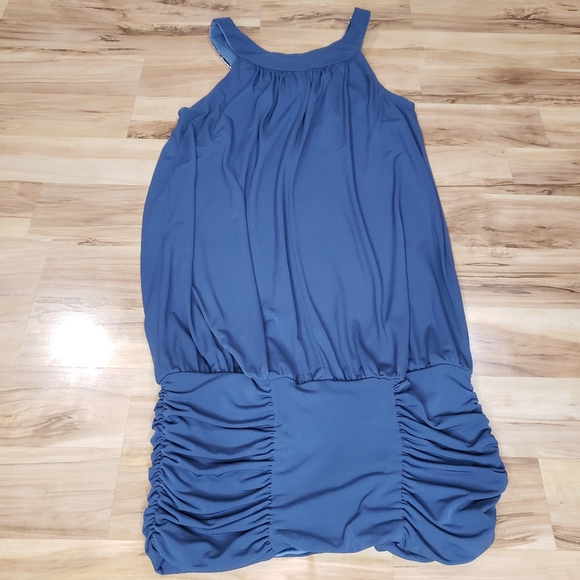 Top - Picture 2 of 3